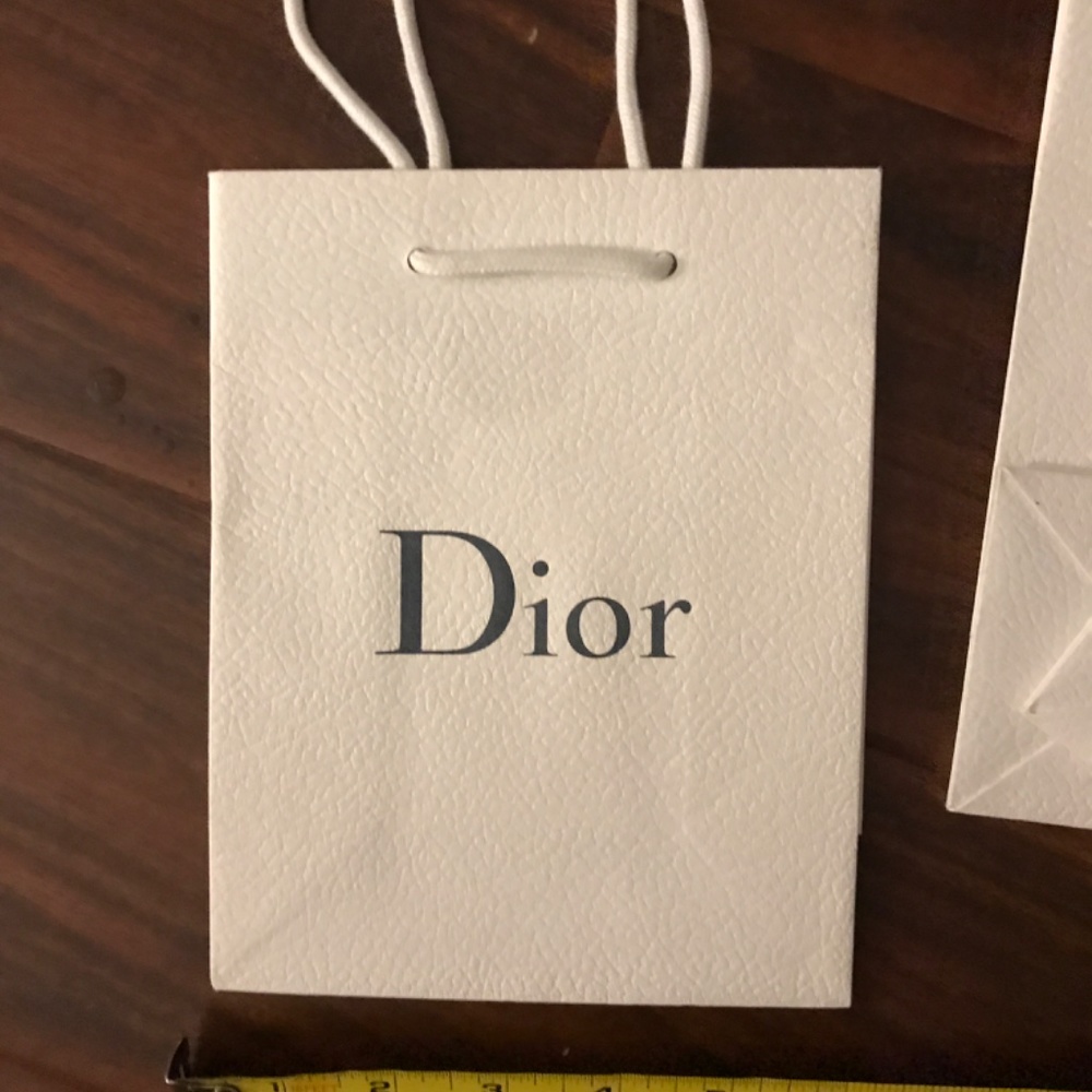 Dior Paper Shopping Bag - Picture 5 of 9
